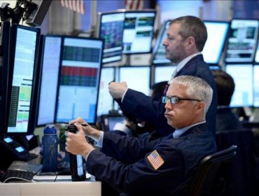 Wall Street acaba pronto con la euforia por la subida de las tasas de interés