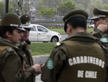 Dos motoristas de Carabineros lesionados por accidente en Vespucio Norte