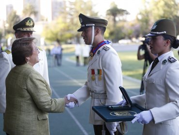 Presidenta Bachelet asiste a ceremonia de egreso de subtenientes de Carabineros