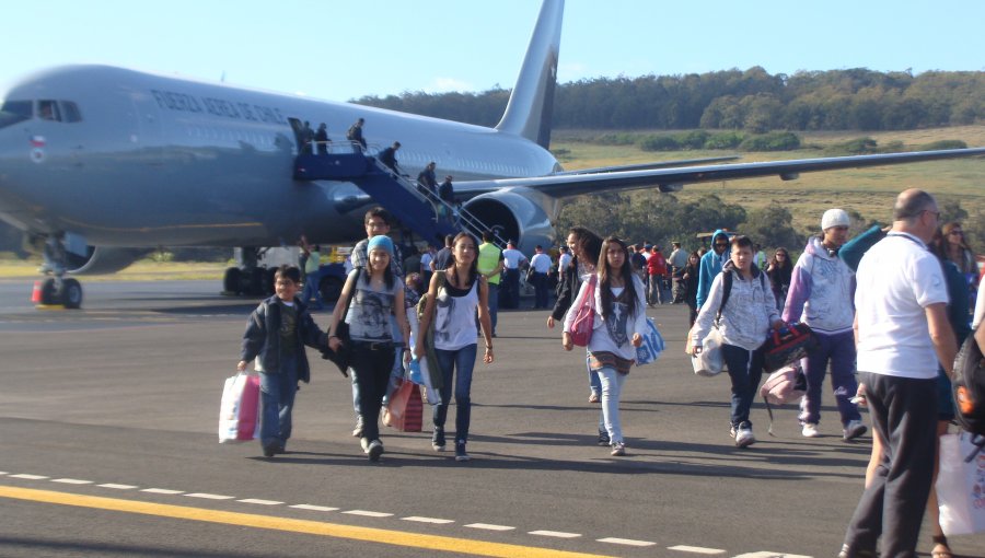 70 niños atrapados en Isla de Pascua ante paro de aeropuertos