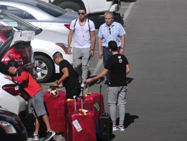 Mauricio Isla arribó a Chile para pasar las fiestas de fin de año