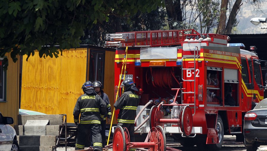 Incendio destruyó Frigorífico Agrolomas en San Pedro de la Paz