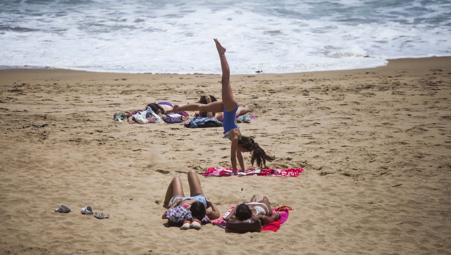 Fotos: Argentinas disfrutan las playas de Reñaca durante el fin de semana