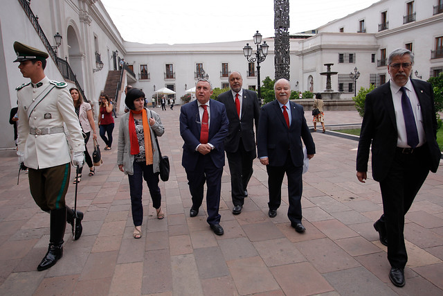 Rectores de Ues estatales entregaron carta a Presidenta de la República