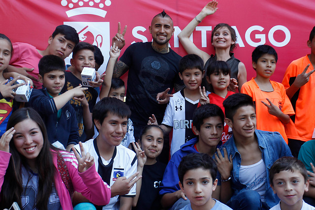 Fundación de Arturo Vidal aporta $40 millones para promover la seguridad pública