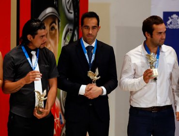 Claudio Bravo se quedó con el premio al Mejor de los Mejores del 2015