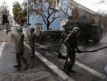 Detienen a dos personas tras protestas en las afueras de la UTEM