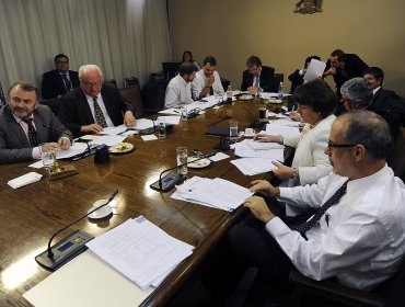 Comisión de Hacienda aprueba por unanimidad Ley corta de gratuidad