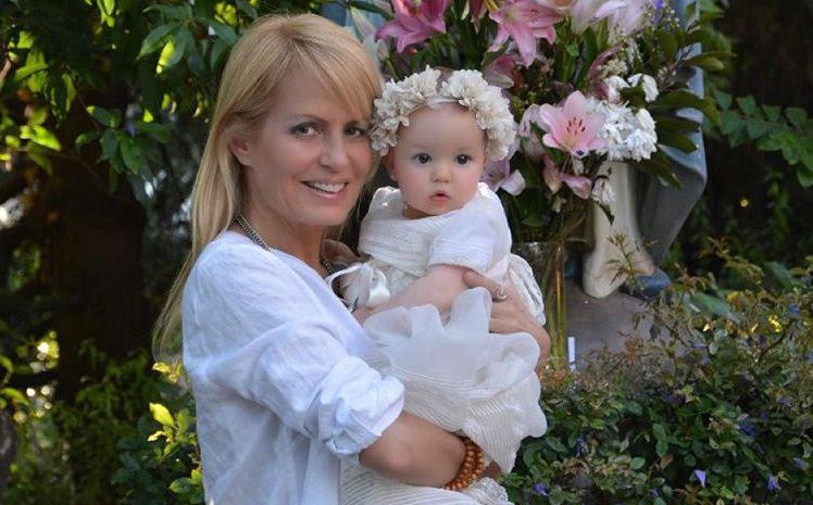 Cecilia Bolocco comparte fotos del bautizo de su sobrina