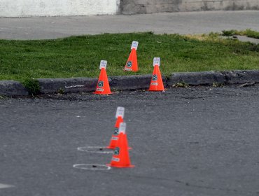 Carabineros enfrenta a ladrones de autos y uniformado resulta herido