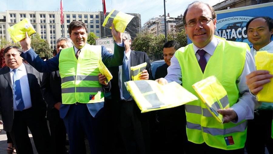 Cerca de 282 mil vehículos saldrán de Santiago por fin de semana de Navidad