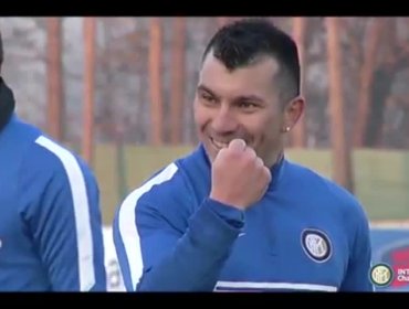 Gary Medel participa en el video navideño del Inter