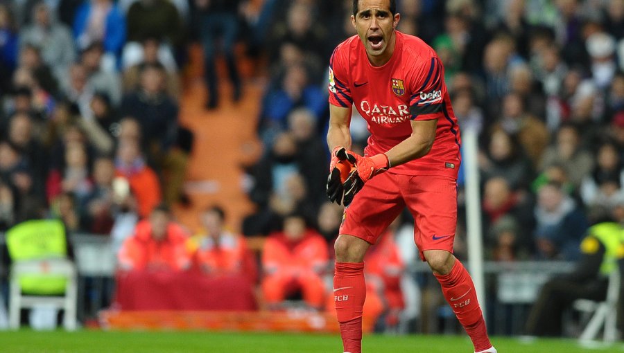 Claudio Bravo finalizó como el sexto mejor jugador del 2015