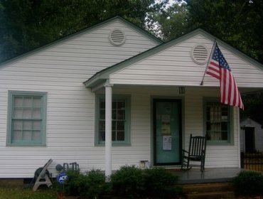 Incendian la casa en Arkansas del ex presidente Bill Clinton