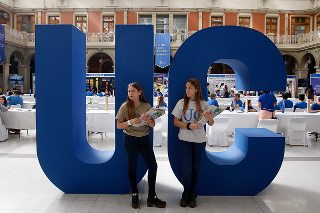 Universidades abren sus ferias de postulantes: proceso durará hasta el jueves