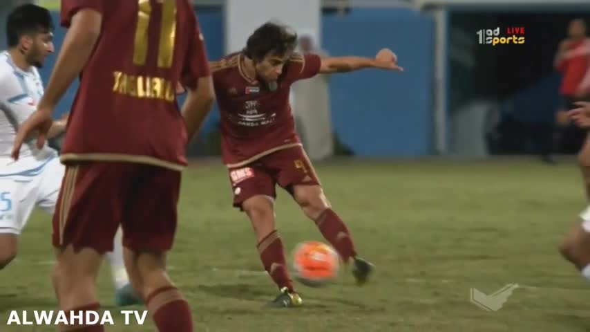 Mago Valdivia marca golazo por su equipo en Emiratos Árabes