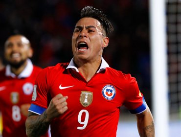 Eduardo Vargas: "Creo que Sampaoli continuará en la 'Roja'"