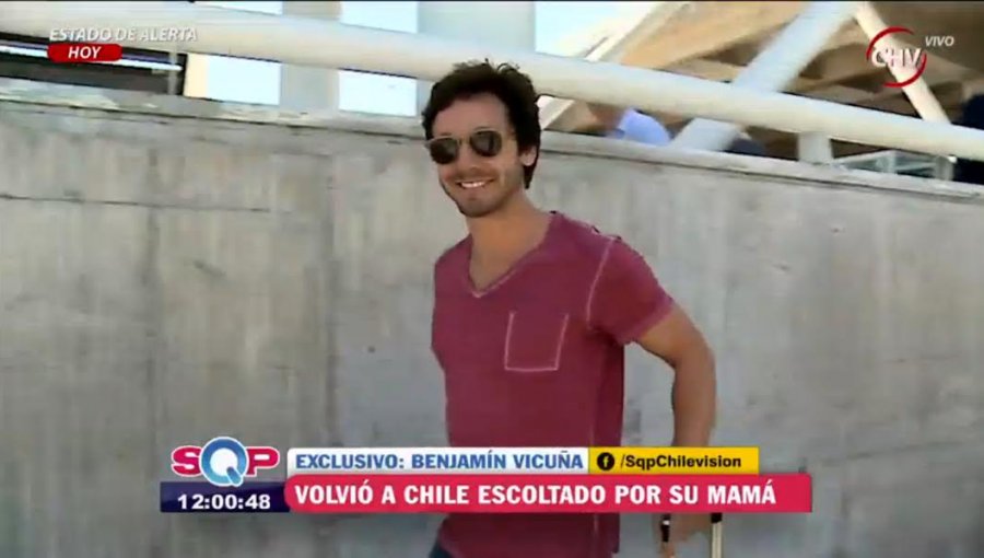 Benjamín Vicuña volvió a Chile junto a su madre