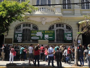 Hinchas de Wanderers depusieron la toma de la sede