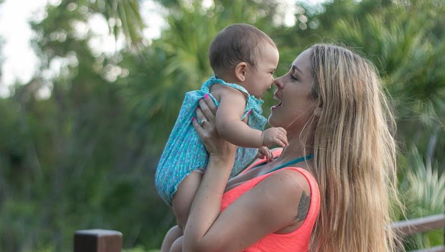 Maura Rivera publica tierna imagen con su pequeña Luciana