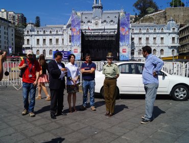 Autoridades fiscalizan instalaciones de Plaza Sotomayor para principal evento de Año Nuevo en Valparaíso