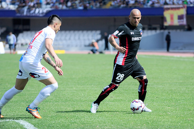 Claudio Borghi confirma que busca a Suazo: "Siempre estoy interesado en él"