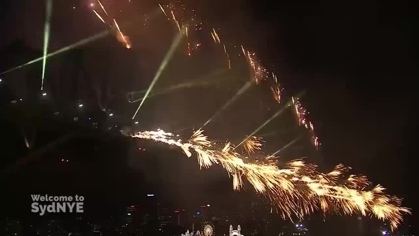 Así fueron los impresionantes fuegos artificiales en Australia