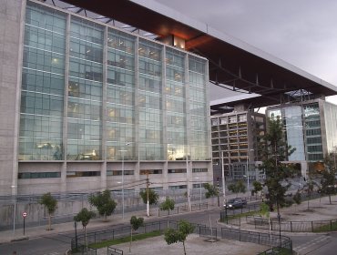 Controlado amago de incendio en el Centro de Justicia de Santiago