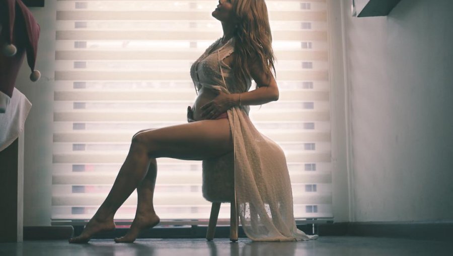 Cathy Barriga muestra sus cuatro meses de embarazo