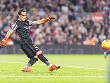 FC Barcelona con Claudio Bravo igualó ante el Espanyol en el clásico catalán