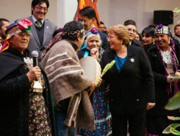 Presidenta Bachelet firma proyecto del ley que crea Ministerio y Consejos de Pueblos Originarios