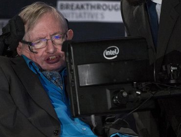 "No es un agujero tan negro": Hawking lanza un mensaje de ánimos a los que sufren depresión