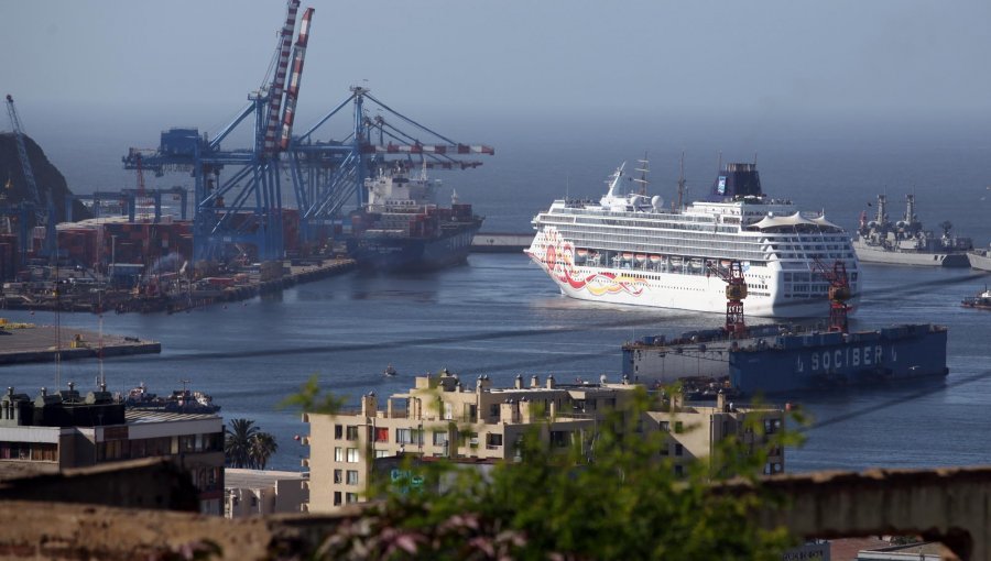 Más de 10 mil visitantes arribaran a Valparaíso en Cruceros