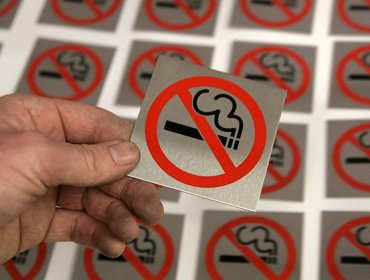 Un país le declara la 'guerra total' al tabaco