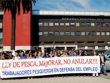 Alcaldes y Core Bío Bío apoyan a trabajadores de la industria ante intentos de anular la Ley de Pesca