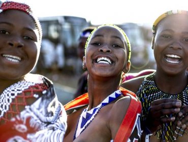 La polémica beca para vírgenes que causa revuelo en Sudáfrica