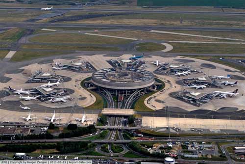 Una bomba falsa causó pánico en el aeropuerto más importante de Francia