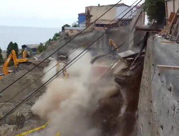 Este es el momento exacto de un derrumbe en el Cerro Barón de Valparaíso