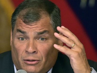 Rafael Correa destituye al Alto Mando de las Fuerzas Armadas de Ecuador