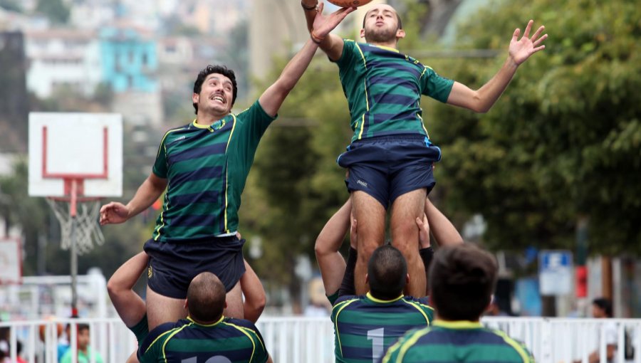 Con gran convocatoria se realizó la primera Calle del Deporte en Valparaíso