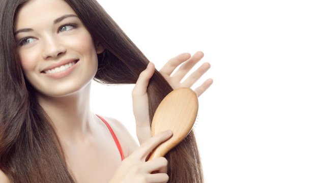 7 maneras de reparar tu cabello rápidamente