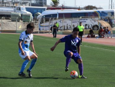 San Antonio Unido gana en Mejillones y sigue al frente de la Segunda División