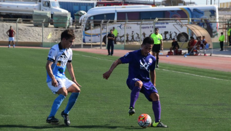 San Antonio Unido gana en Mejillones y sigue al frente de la Segunda División