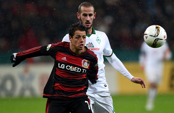 Chicharito será baja este fin de semana en la Bundesliga contra el Darmstadt