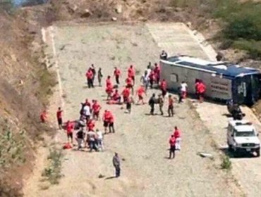 Bus que trasladaba a plantel de Huracán se volcó en Venezuela