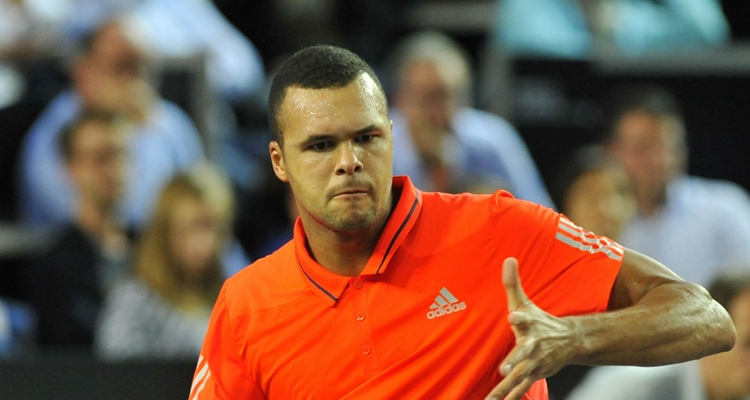 Tsonga avanza e Isner se despide