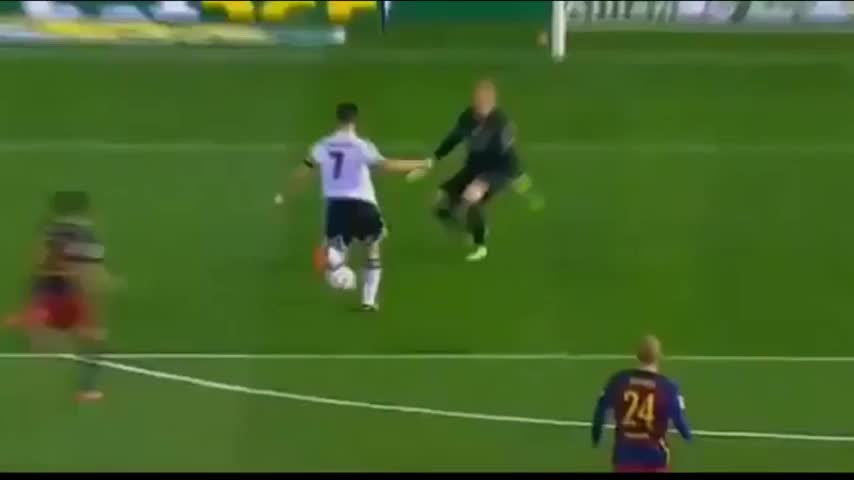 El debate sobre la responsabilidad de Ter Stegen en el gol del Valencia