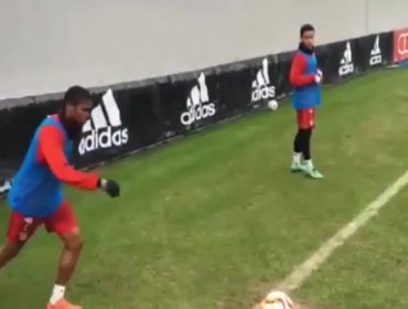 Douglas Costa sorprende con espectacular gol olímpico en entrenamiento