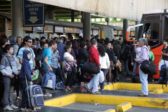 Colapsado Terminal de Buses Santiago