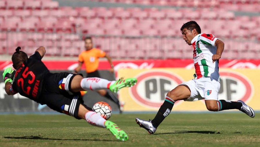 Palestino derrotó a la U y sigue liderando el clausura junto a la UC